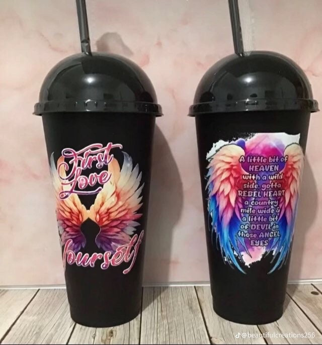 Plastic cup arched lid